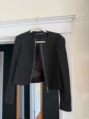 Zara Black Cropped Blazer Jacket – Structured Zip Front – Size Small